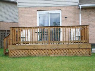 462-niagara-very-private-backyard.jpg