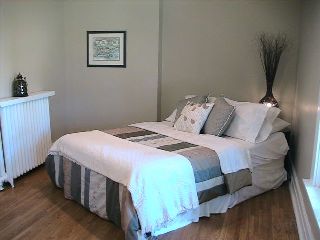 331-queenston-bedroom.jpg